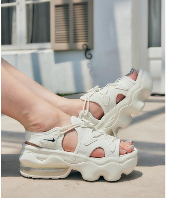 나이키 에어맥스 코코샌들 아이보리 여성 발편한 여름 신발 국내매장판