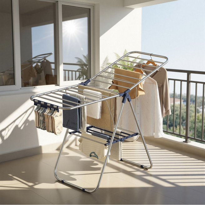 SONGMICS 높이 조절 가능한 날개 양말 클립 포함 튼튼한 접이식 빨래건조대 대형, 실버+블루