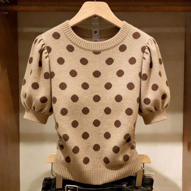 ROYALBELLE 여성 라운드넥 도트 패턴 니트 퍼프소매 슬림핏 캐주얼 반팔 스웨터 V01032205