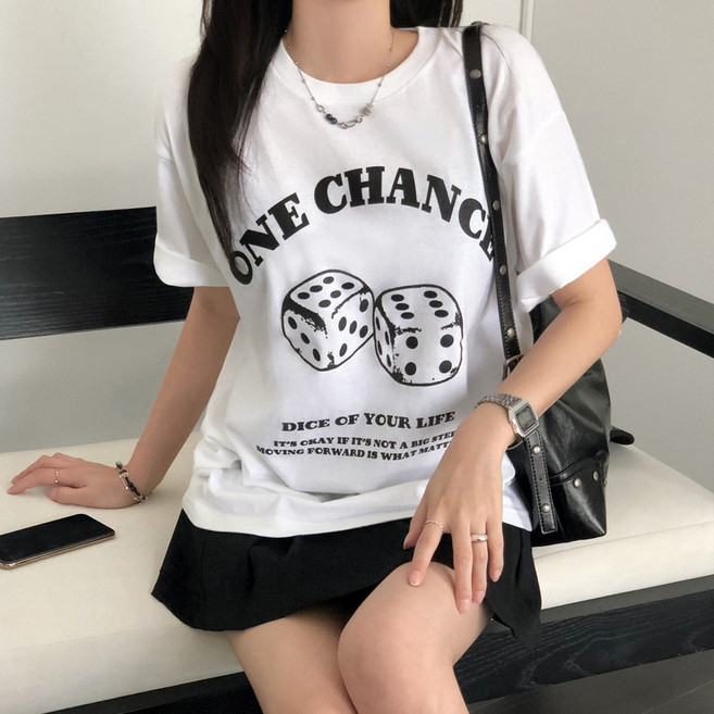 티데일리 남녀공용 다이스 프린팅 오버핏 17수 빅사이즈 라운드 반팔 티셔츠