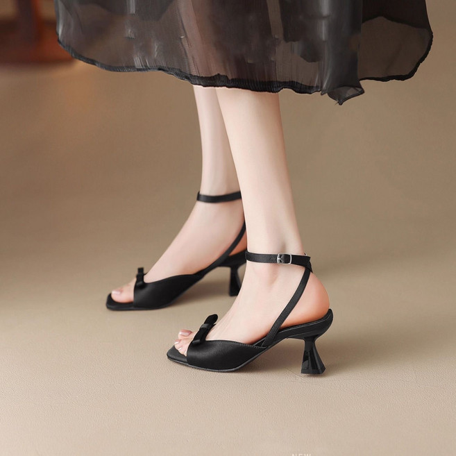 스타일닥터 여성 샌들 여름 스트랩 여성신발 발편한 쿠션 스퀘어 토 스트랩 슬링백 힐 샌들
