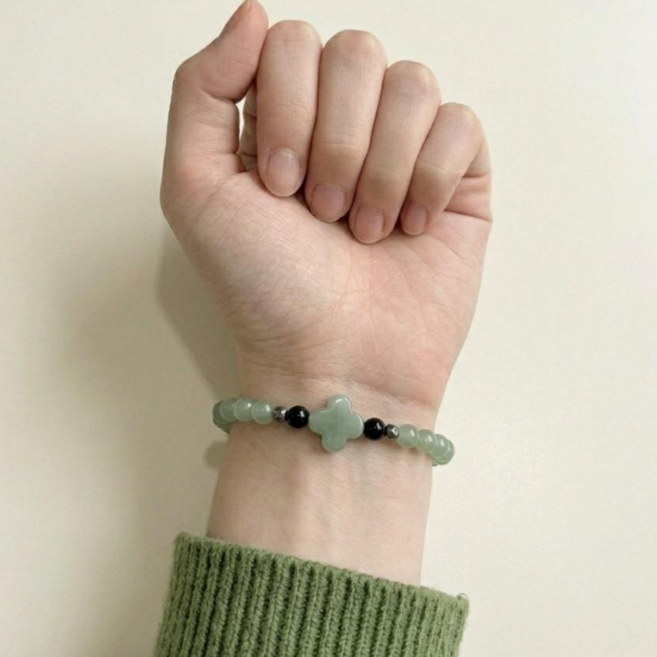 라베사 클로버 포인트 원석 팔찌