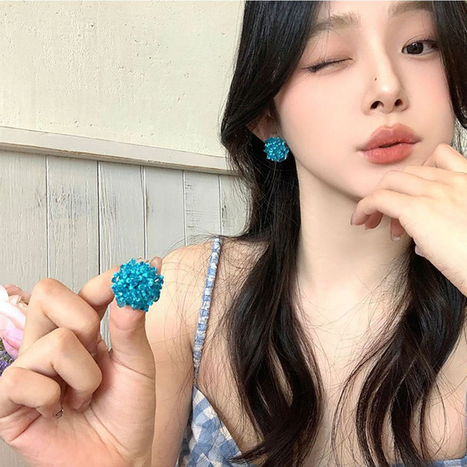 ROYALBELLE 여성 비즈 귀여운 꽃모양 귀걸이 트렌디한 디자인 세련된 스타일 데일리 귀걸이 A0072420