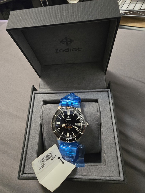 [Zodiac] 조디악 슈퍼 씨 울프 Z09296 스테인리스 스틸 스위스 메이드 200M 오토매틱 남성용 시계