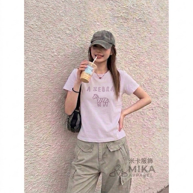 MIKA米卡 刺繡斑馬短袖T恤 修身顯瘦 涼感