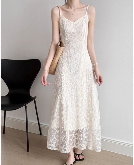 싱싱덴덩 여자 여름 분위기 부드러운 레이스 나시 자수 플라워 롱스커트