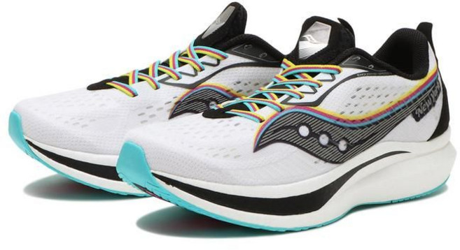 SAUCONY 써코니 런닝화 운동화 엔돌핀 스피드 2 여성 화이트 멀티