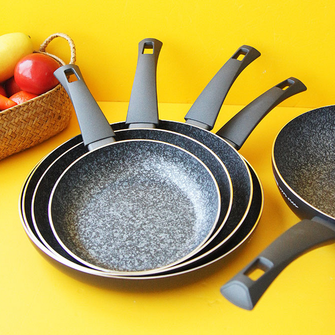 링크체 화강암코팅 프라이팬 불소수지후라이팬 이탈리아산 인덕션가능 20센티, 1개