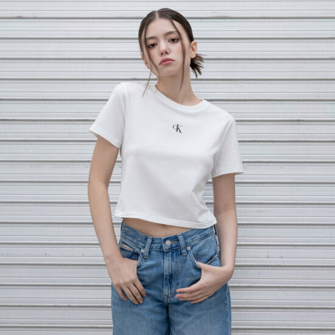 매장정품 캘빈클라인 진 CK 여성 슬림핏 베이비 크롭 반팔 티셔츠 47AB213 YAF 1858050