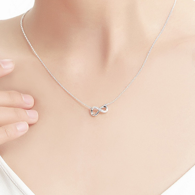 에쥬아 체인 목걸이 뫼비우스 링 큐빅 목걸이