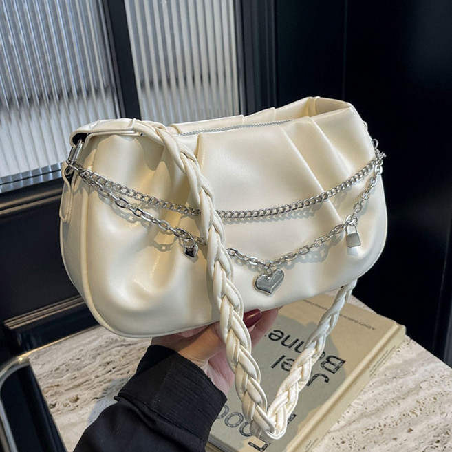 글램디브 뉴자니므 실버 포인트 셔링 숄더백 A20330