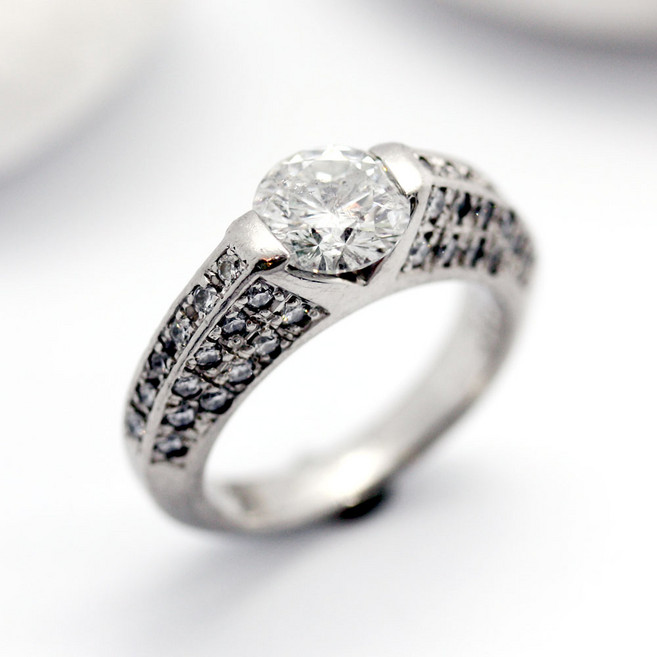 백금세팅 천연 1.3캐럿 다이아몬드 반지 D17