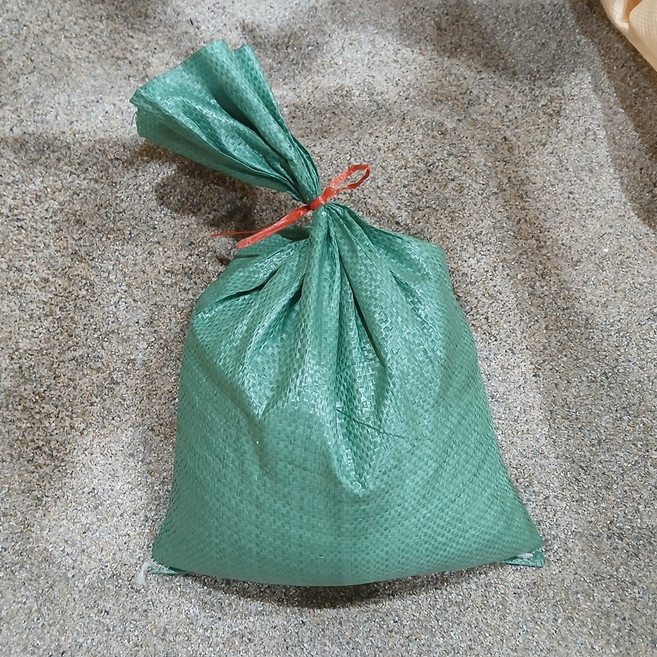 자루모래 모래담은 마대 주머니 5kg 8kg 몽돌마켓 모래 포대 캠핑용 고정용 제설용 장마대비 침수대비 제방, 1개