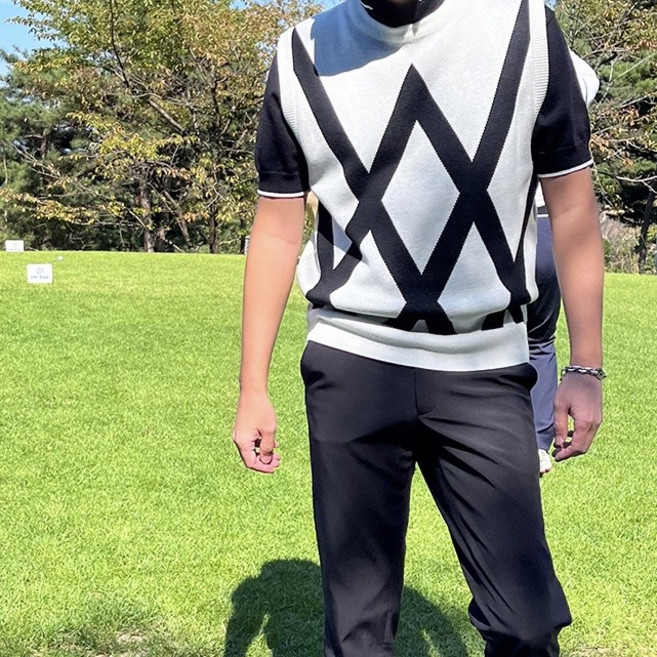 투솜 남자골프니트 남성골프니트 남자골프니트조끼 남자니트조끼 남성니트조끼 남성 지그재그 더블유 남자 봄 가을 겨울 빅사이즈 골프 베스트 남성웨어 남자니트 조끼