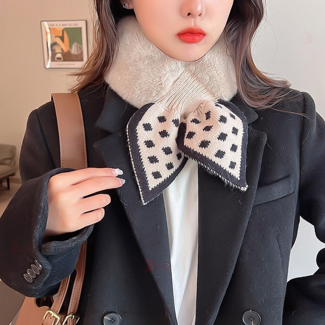 땡땡이 퍼 머플러 리본 크로스 스카프 골프장 넥워머
