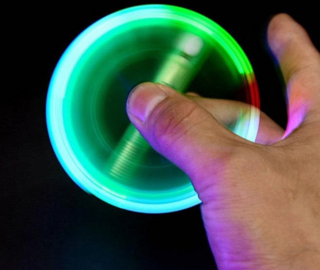 SECRETMALL76 피젯 스피너 볼펜 스피너펜 1P 색랜덤