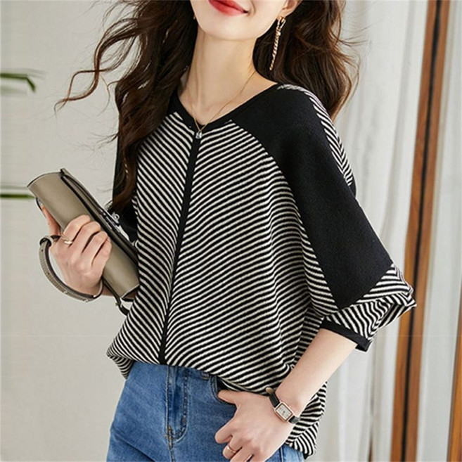 TKX 여성 봄 가을 브이넥 스트라이프 패턴 니트 상의 7부소매 넉넉한 핏 소프트 상의 오버사이즈 KN53