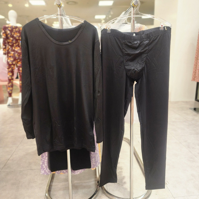 비비안 한겨울철 따뜻하게 착용가능하며 원단안쪽에 기모를 내어 보온성을 높인 남성 내의세트