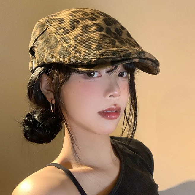 美式復古辣妹豹紋前進帽女秋小衆yk大頭圍貝雷帽百搭顯臉小帽子
