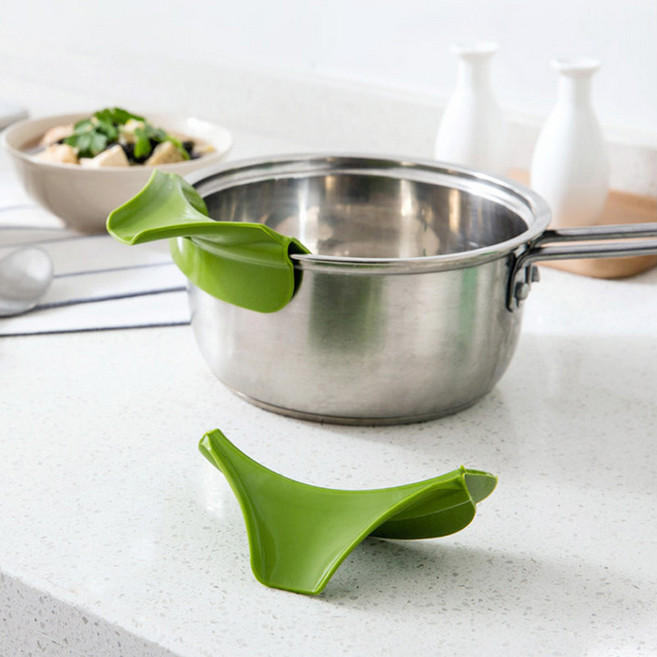 냄비 실리콘 국물 따르개 실리콘 냄비 깔대기 국물따르기 국물깔때기 냄비홀더 흘림방지 주방용품, 1개