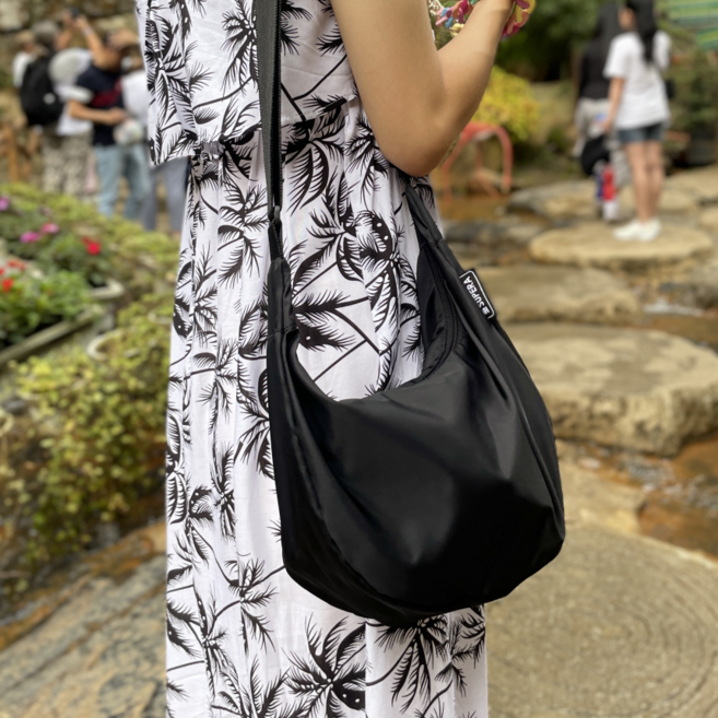 슈페라 가벼운 여행용 데일리 미신저 크로스백 반달 초승달 호보백