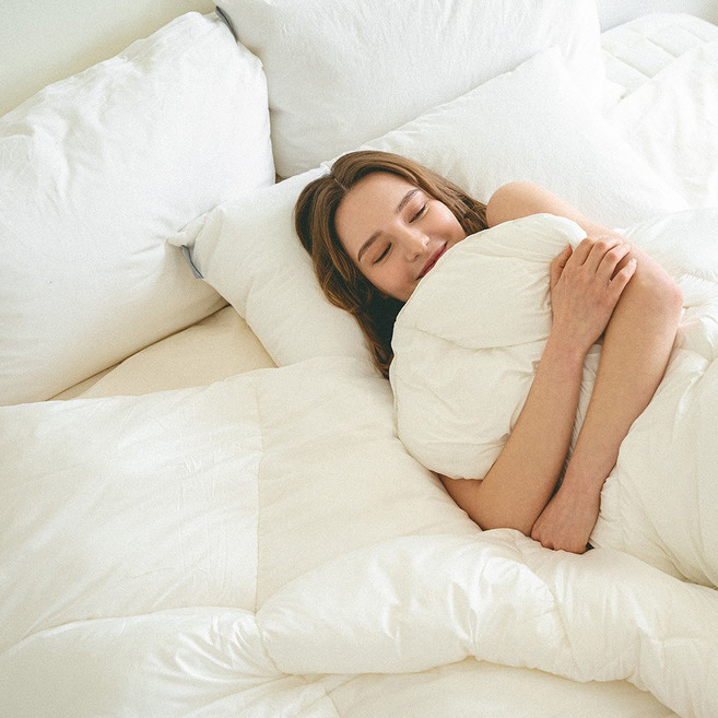 [모던하우스] ON) 가벼운 중량으로 사계절 사용 가능한 구스다운필 싱글 이불솜 160x210cm