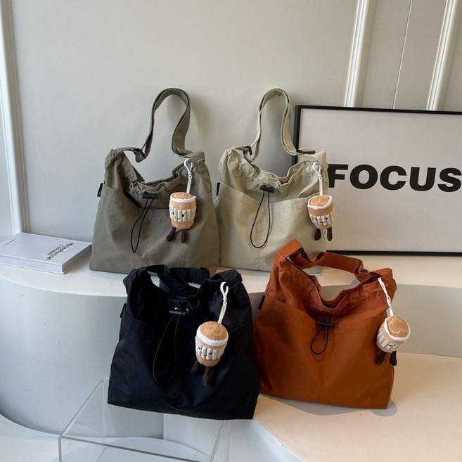 HAM 미니멀한 디자인 고급스러운 나일론 숄더 토트백 회사원 출근용 가방