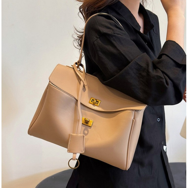 모코뮬리 투버튼 빅사이즈 오피스가방 여성숄더백
