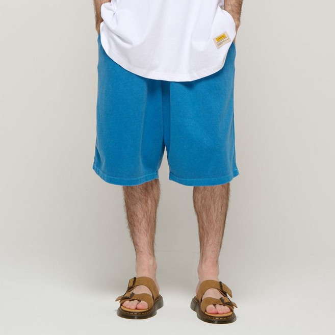 카고브로스 CB PIGMENT BERMUDA PERFORMANCE SHORTS BLUE