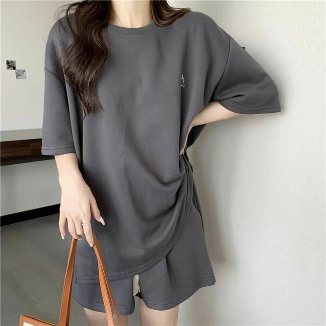 夏日韓系運動套裝 女 短袖上衣 短褲 兩件式 顯瘦舒適 a0205