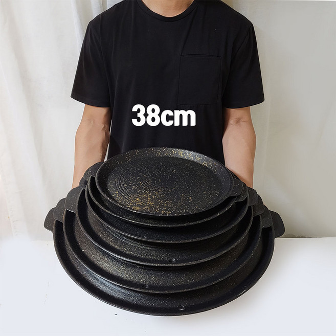 청주금속 솥뚜껑민자원형불판38cm 가벼운무쇠주물코팅불판고기판 손잡없는솥뚜껑불판고기판 로얄베이직원형 업소가정캠핑용고기불판 그리들겸용, 1개