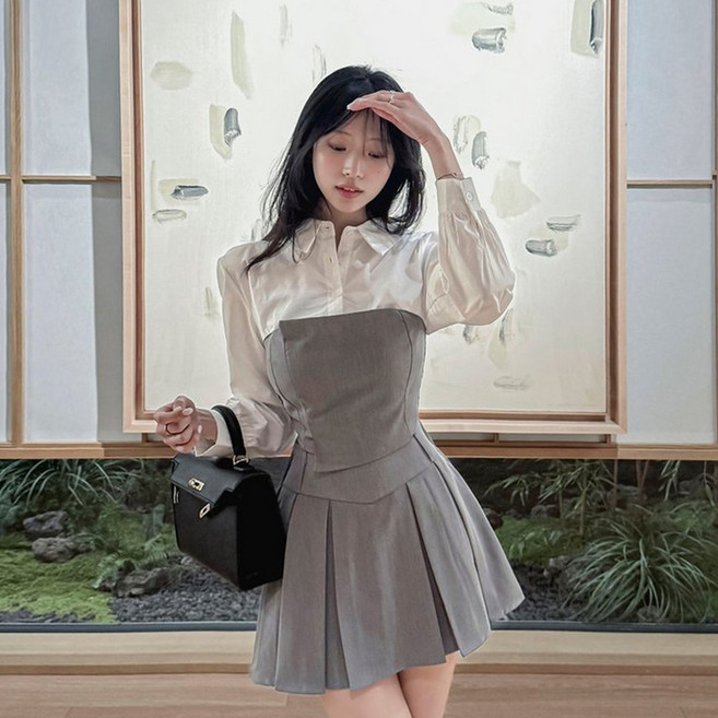 떳다그녀 블레아 배색 투피스 셔츠 뷔스티에탑 블라우스 레이어드 플리츠 미니스커트 셋업 하객룩 세트