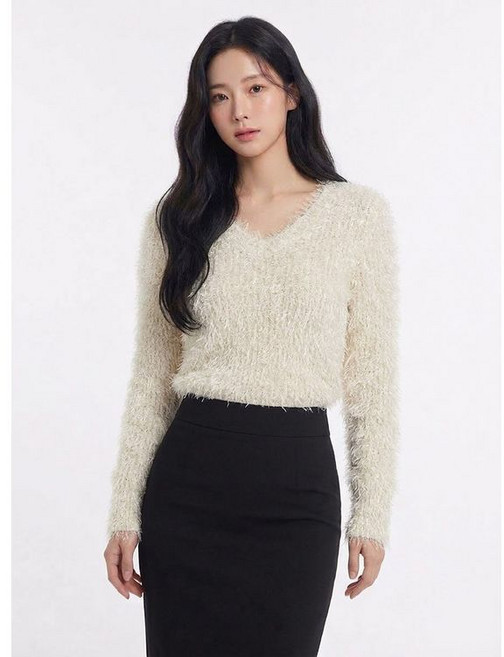 에고이스트 66사이즈 날개사 브이넥 니트 라이트베이지 EP1KL164 768700