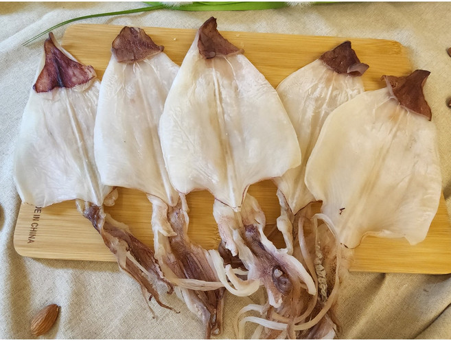 [웅이네] 한치 1kg AAA급 영업집 대용량 반건조 20미 30미 40미, 25미 (1kg), 1개