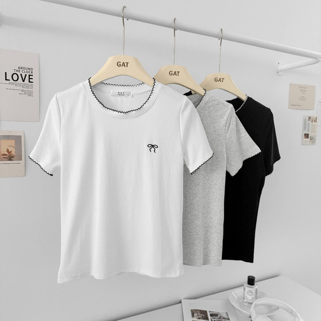 刺繡滾邊百搭棉T恤 韓國棉t 正韓上衣 刺繡上衣 造型上衣 韓系衣服 日系上衣 gat 米灰色 白色 黑色