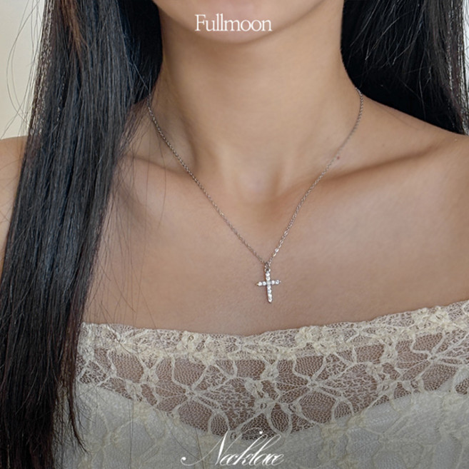 [심플깔끔]데일리 베이직 무드 / 바네사큐빅십자가목걸이NE