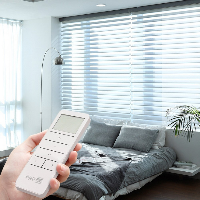 창안애 맞춤제작 전동 트리플쉐이드 블라인드 리모컨 1개 포함