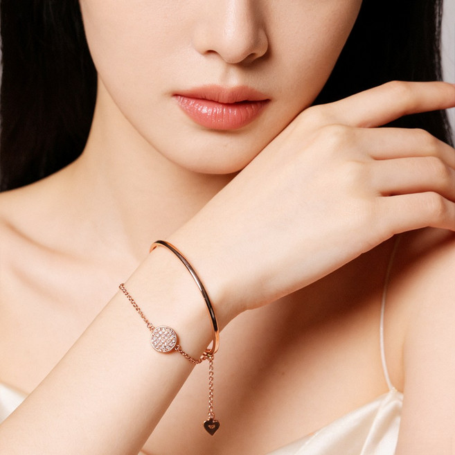 ONRA 여성 18K 도금 레이어드 반짝이는 팔찌 선물추천+쇼핑백