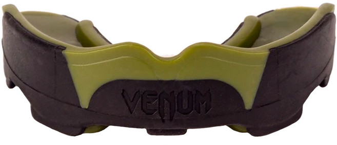 VENUM Predator 毒液 專業級 護齒 運動牙套 有效保護牙齒和口腔, 卡其/黑/卡其, 1個