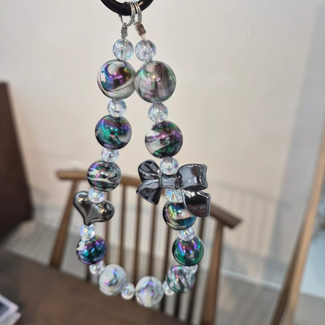 [꽃핀샵] 반짝임이 예술미 블링보스 핸드폰가방자동차 비즈핸드메이드 크리스탈 리본장식 키링