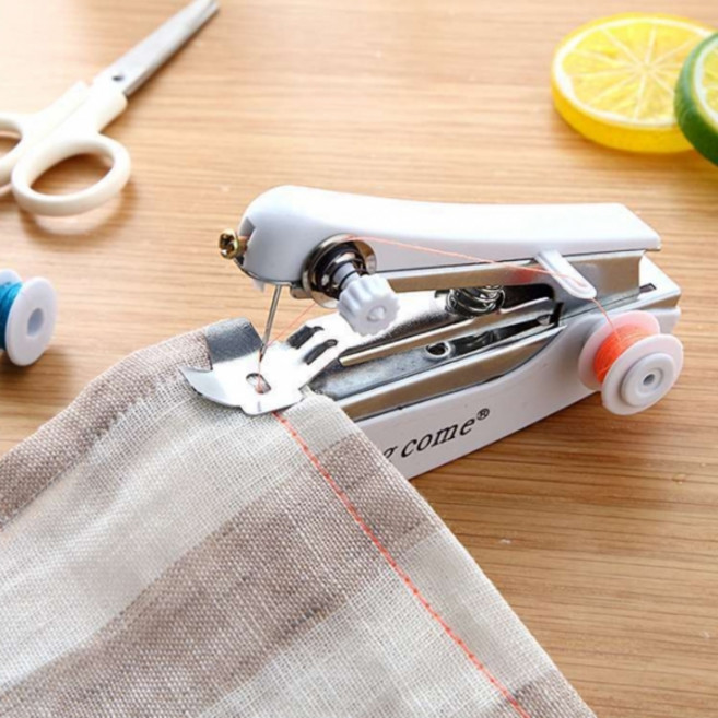 쇼프 쏘잉수예용품 휴대용수예용품 핸드미싱 수동 손 바느질 미니재봉틀 5WB75457, 1개