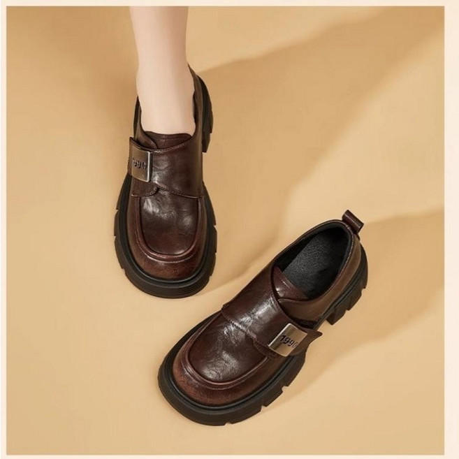 BLACK K7 여성 소프트 가죽 통굽 키높이 구두 심플 발편한 에나멜 여성 로퍼 2 colors