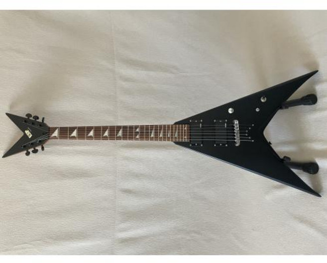 EMG 2 엔드 픽업 일렉트릭 매트 V 커스텀 블랙 하이 플라잉 기타, 1개