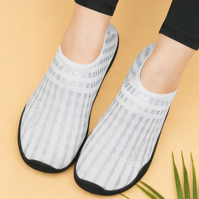 SSOOSS 커플 아쿠아슈즈 물빠짐 워터슈즈 남자 물놀이 신발 아동 키즈 여성 아쿠아삭스 C7T19AS