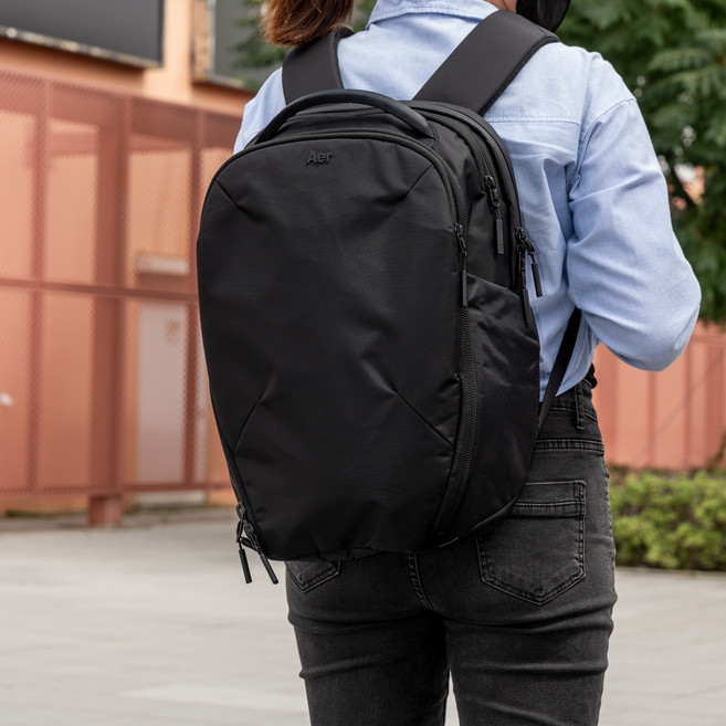 Aer Pro Pack 20L 後背包 男女通用 防潑水耐磨 筆電收納 適合日常通勤與商務旅行 黑色, 840D Cordura再生尼龍,黑色