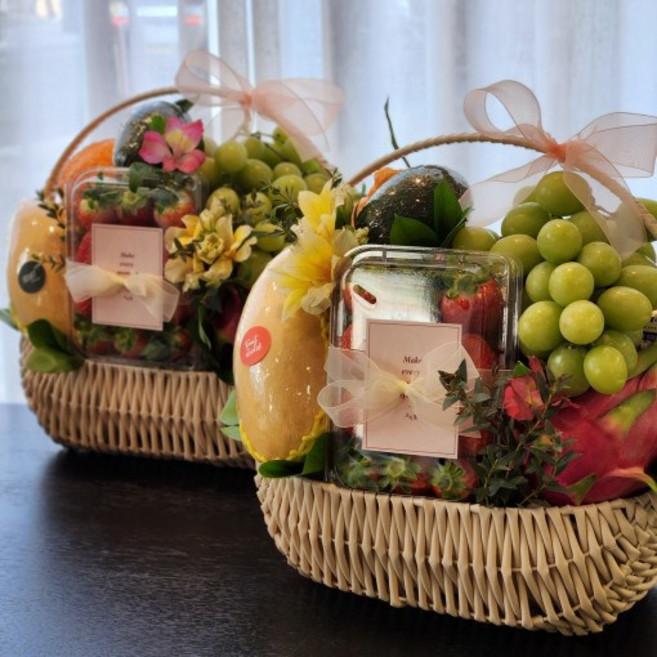 [초록과일] (2호) 무료꽃장식 출산 과일바구니 승진 과일바구니 희망일 배송 [원산지:사과 배 단감 귤 등은 국산/ 망고 체리 바나나 파인애플 등은 수입산, 1세트
