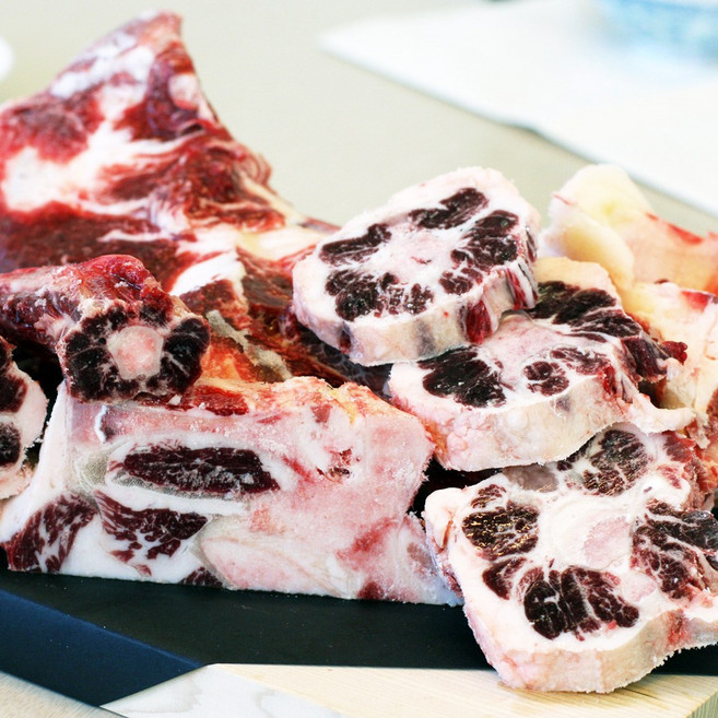 [한우지애] [무항생제] 한우 꼬리반골 2kg 1등급 이상, 1개