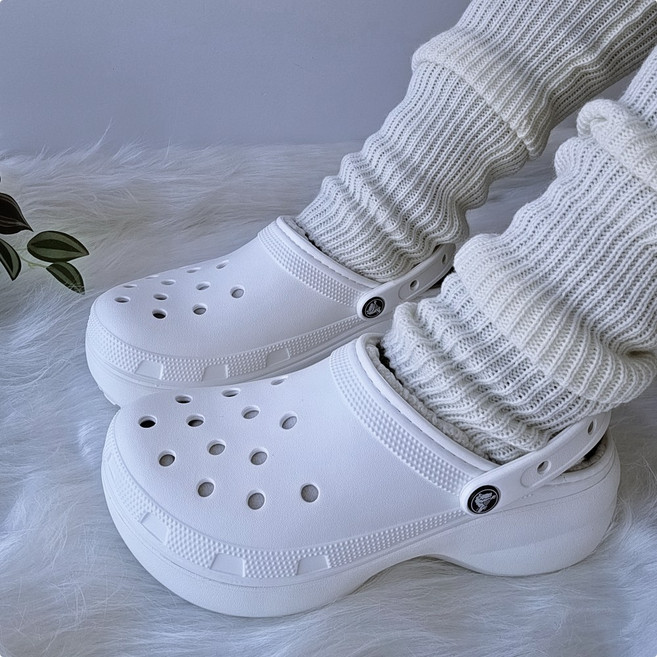 [국내정품] 크록스 클래식 플랫폼 라인드 클로그 키높이 털크록스 털신