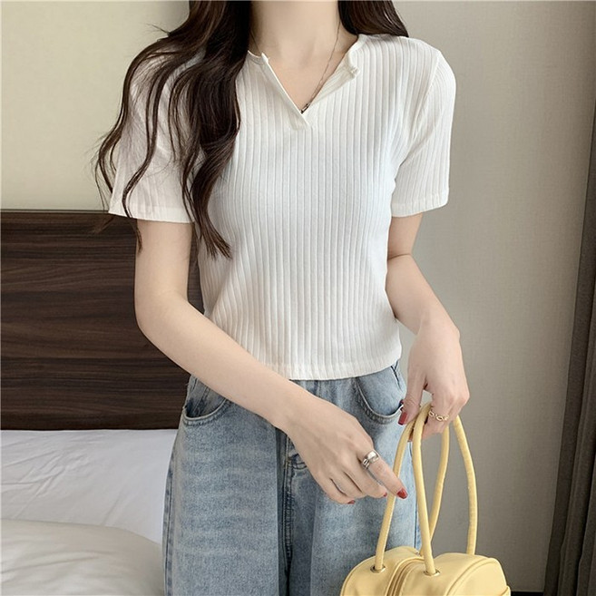 주디앤 여성 오픈카라 V넥 세미크롭 반팔 티셔츠