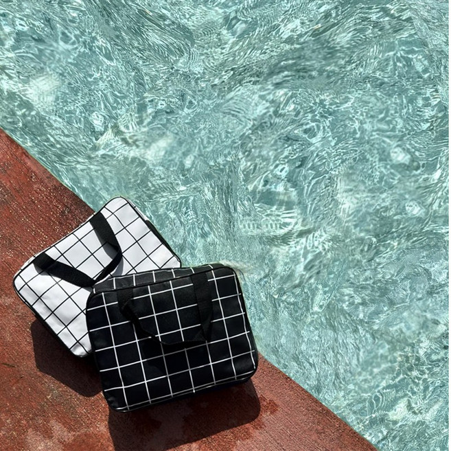 다다브로 물빠지는 메쉬 지퍼형 목욕가방 수영가방, 체크 블랙